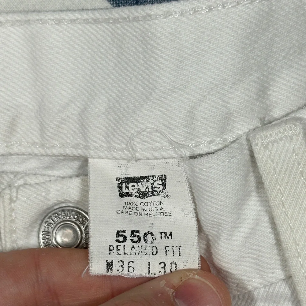 Vintage 90s Levis 550 Relaxed Fit Jeans White Denim Made in USA 36x30 00550-4841